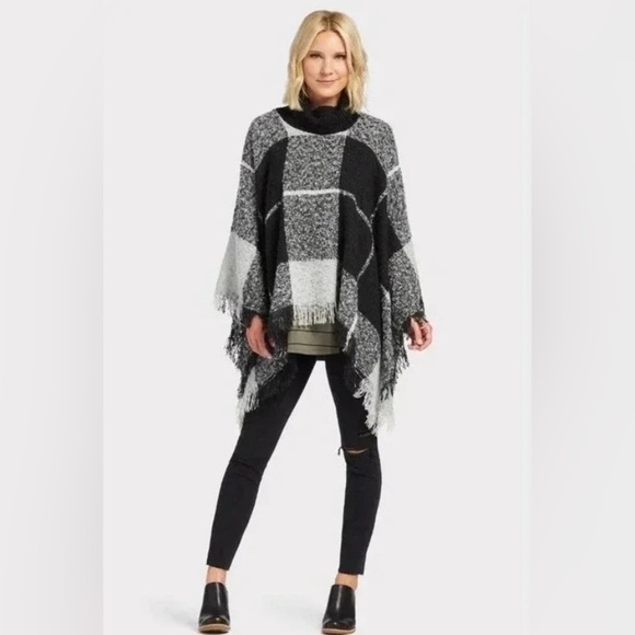 *NWT* Michael Stars from Evereve Black and White Even Better Poncho, One Size - Picture 2 of 11